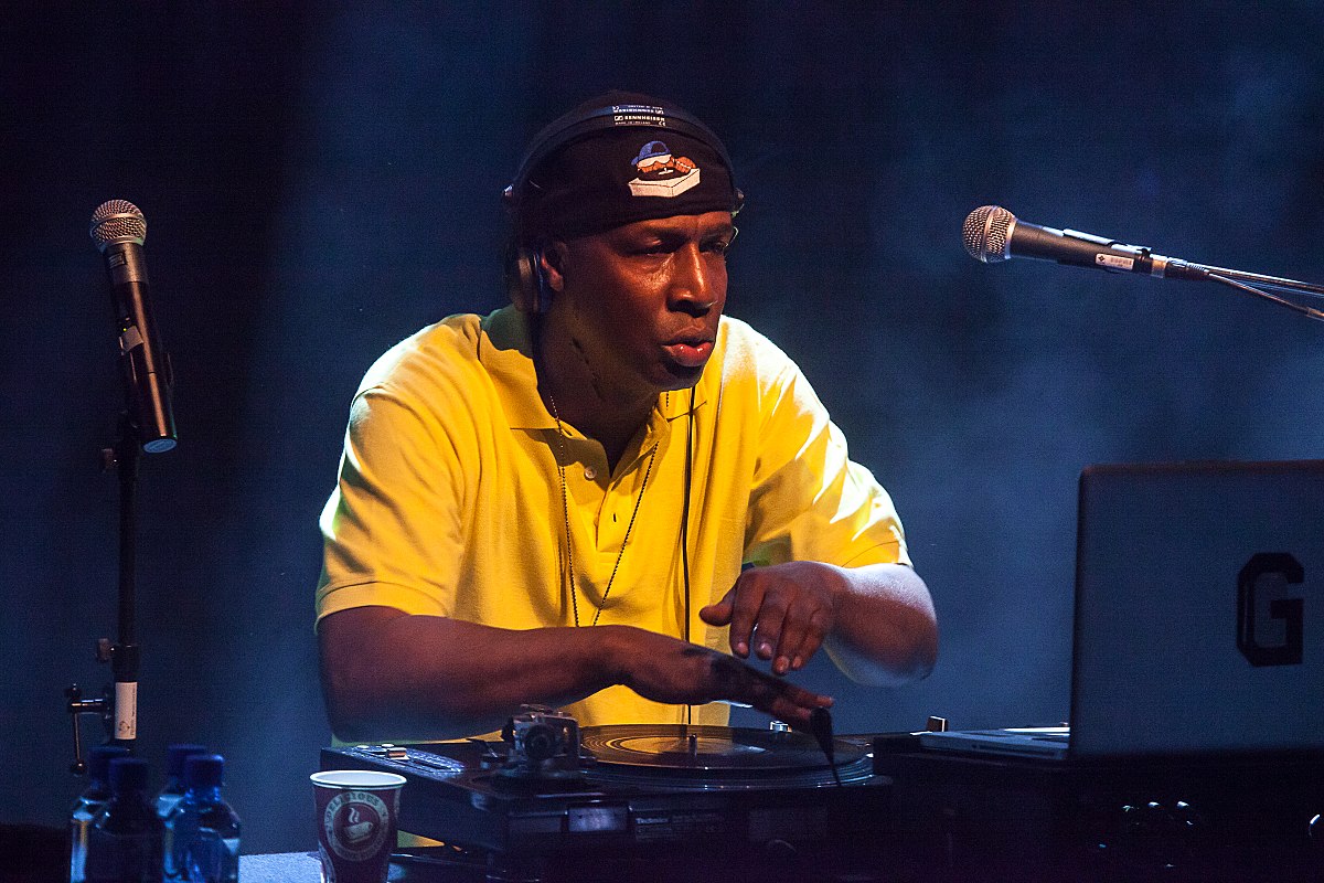 1200px-Grandmaster_Flash_-_James_Lavelle's_Meltdown_Festival_2014
