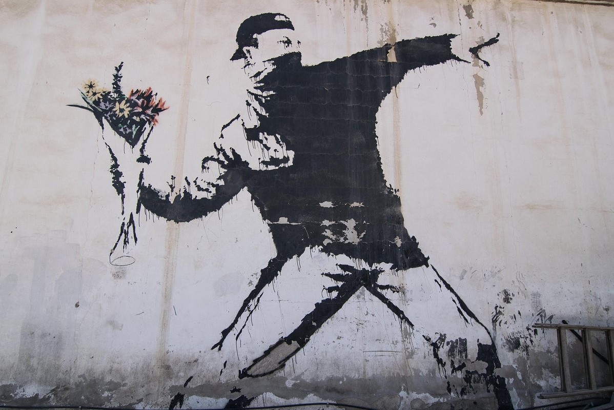 banksy-flower-thrower