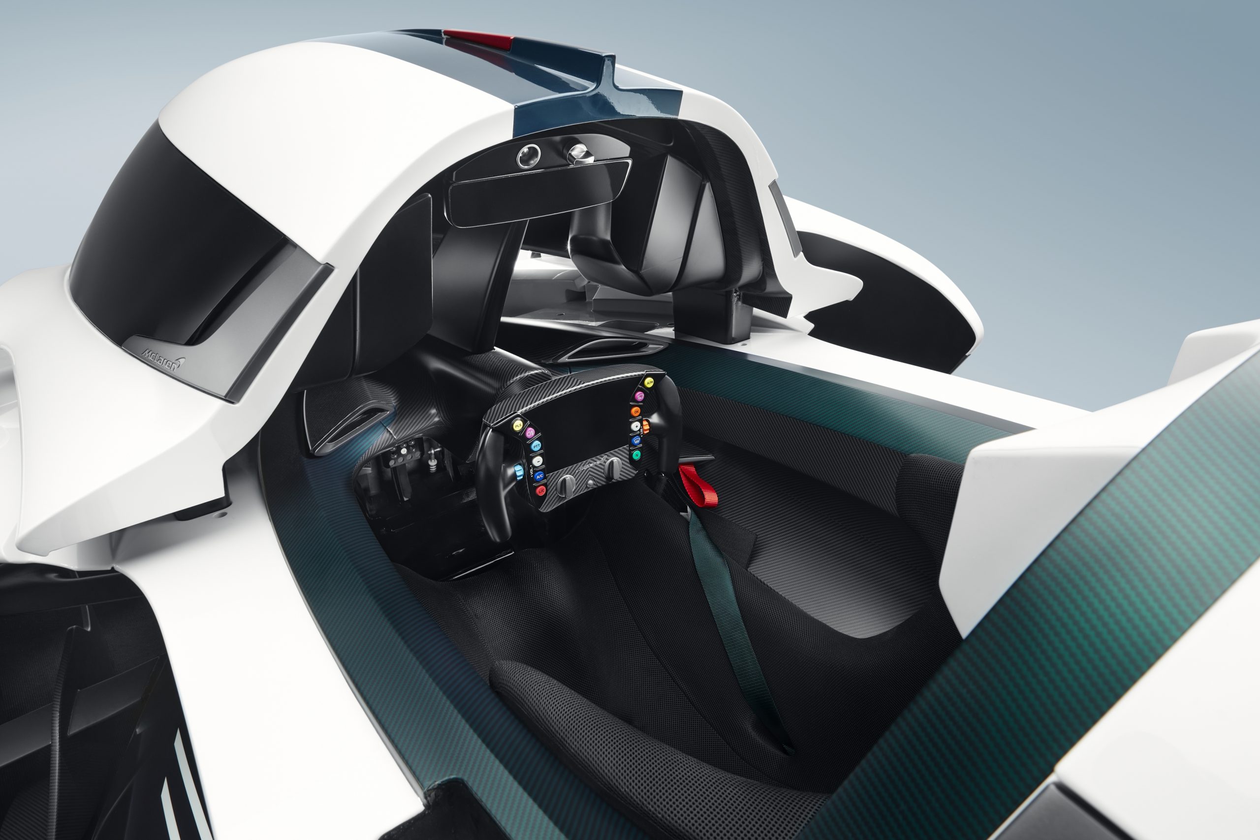 Medium-14233-McLarenSolusGT