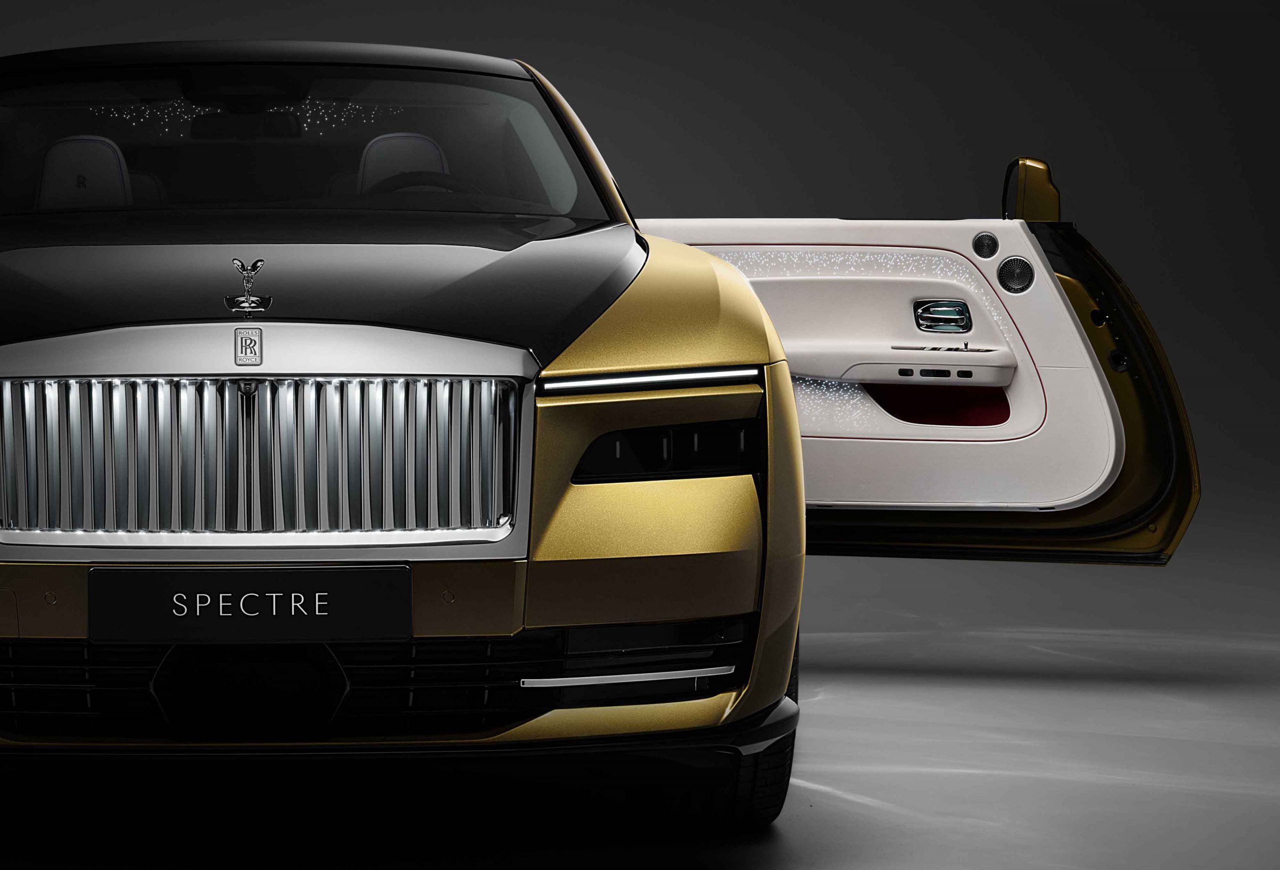 P90483588_highRes_spectre-unveiled-the
